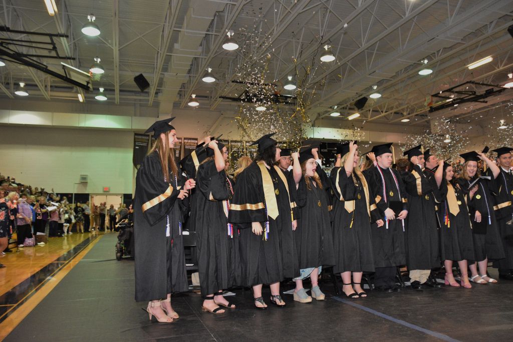 DHS 2019 Graduation Ceremony (100).jpg